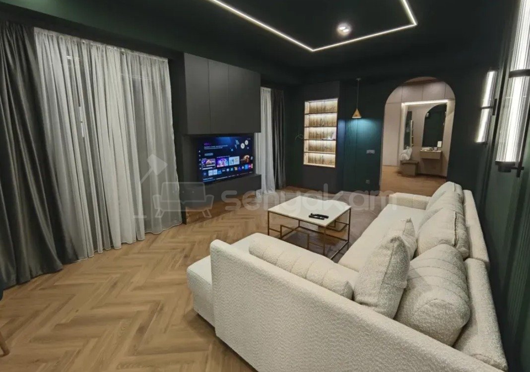 2 Սենյականոց Բնակարան, 78քմ, 8/14 հարկ, Դիզայներական Վերանորոգված, Կահավորված, Արևկող