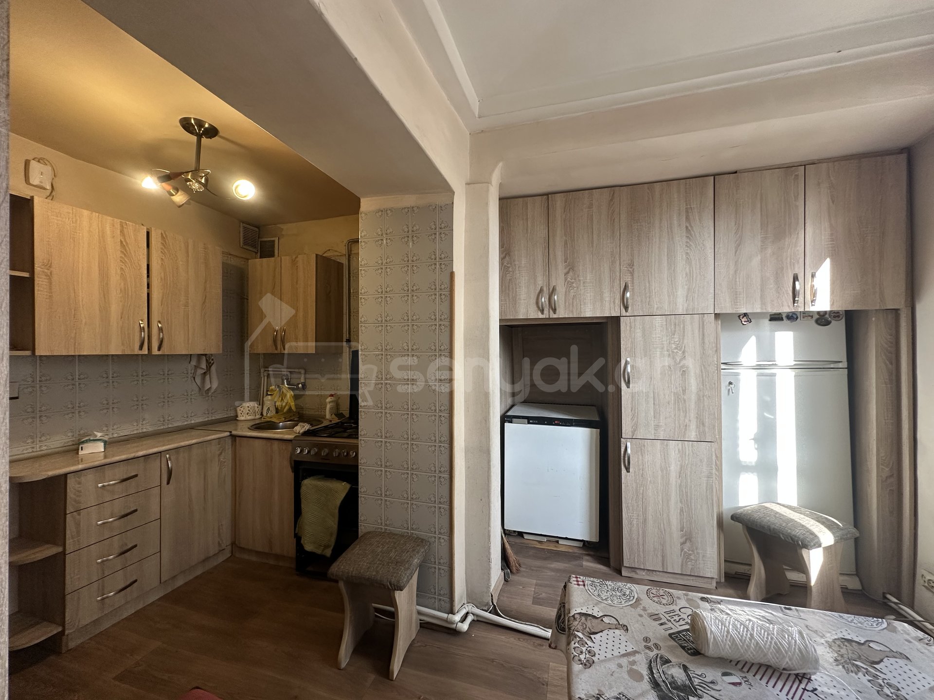 3 Սենյականոց Բնակարան Քարե Շենքում, 75քմ, 2/4 հարկ, Կոսմետիկ Վերանորոգված