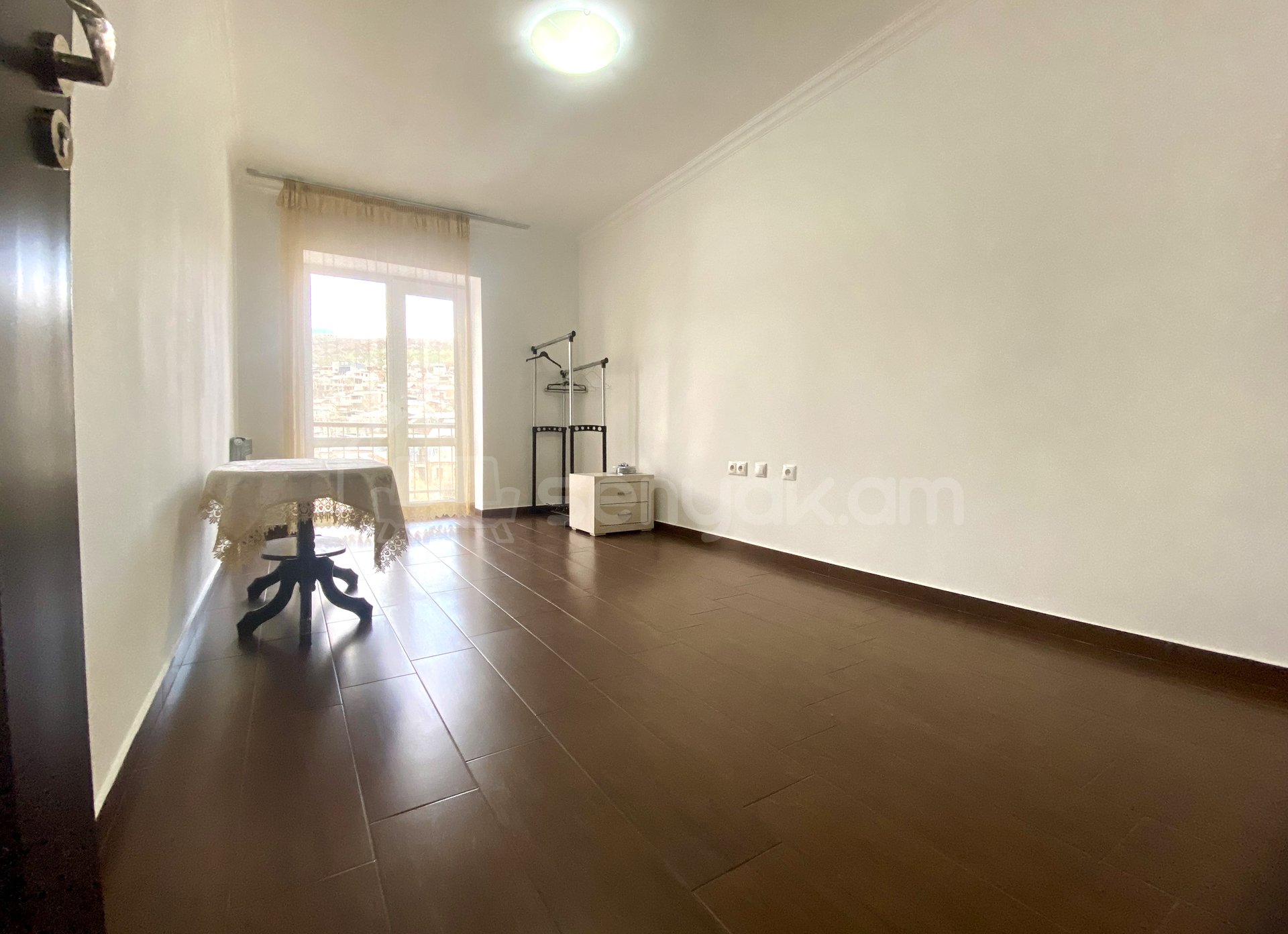 2 Սենյականոց Բնակարան Քարե Շենքում, 72քմ, 6/6 հարկ, Նորմալ Վիճակում