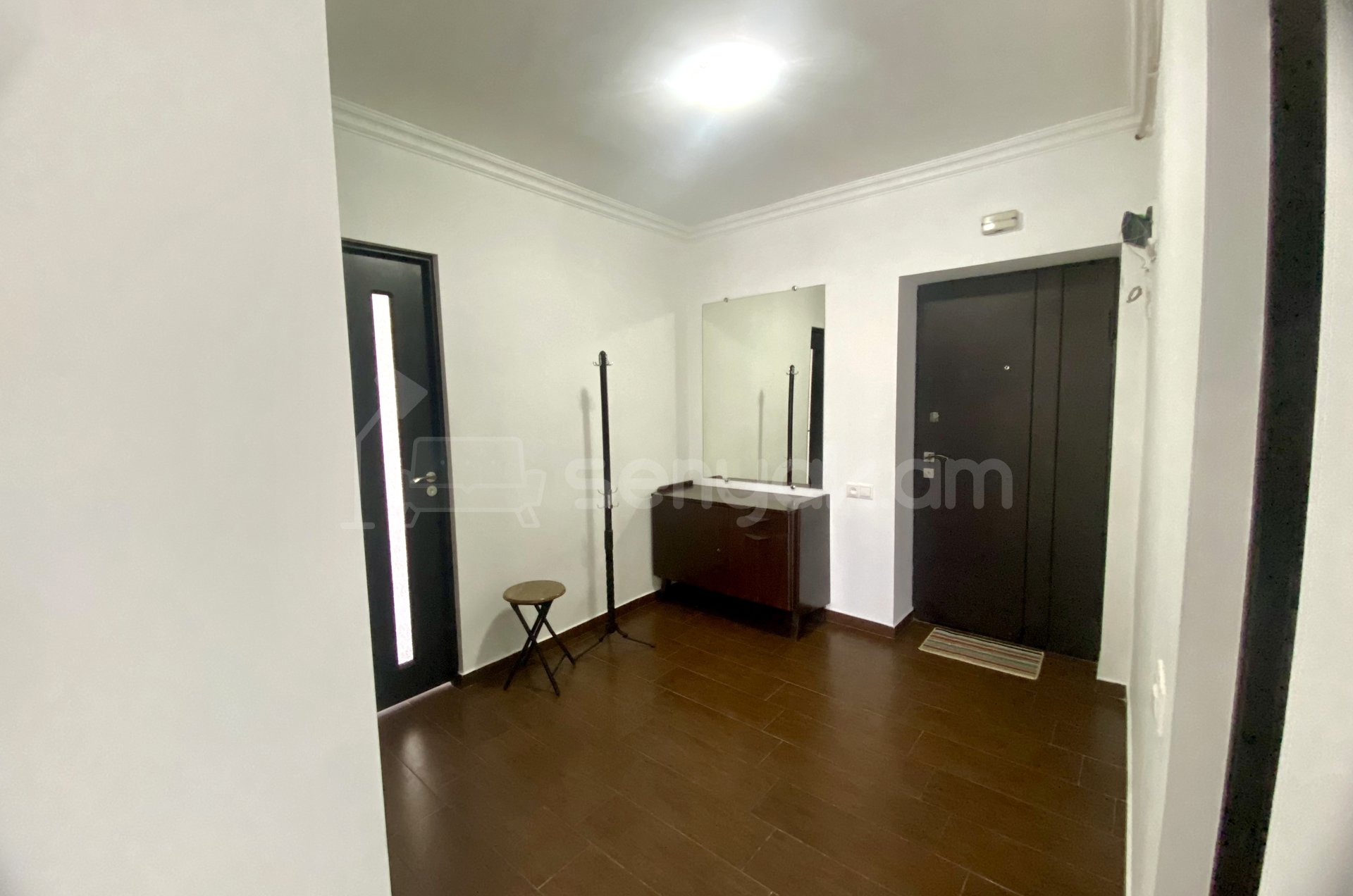 2 Սենյականոց Բնակարան Քարե Շենքում, 72քմ, 6/6 հարկ, Նորմալ Վիճակում