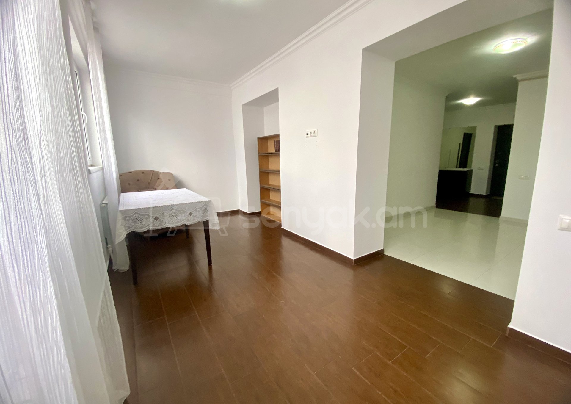 2 Սենյականոց Բնակարան Քարե Շենքում, 72քմ, 6/6 հարկ, Նորմալ Վիճակում