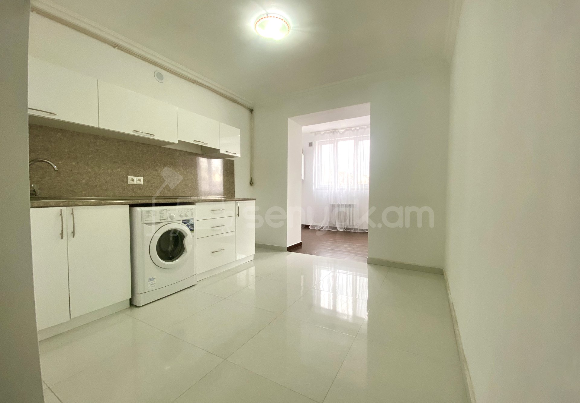 2 Սենյականոց Բնակարան Քարե Շենքում, 72քմ, 6/6 հարկ, Նորմալ Վիճակում