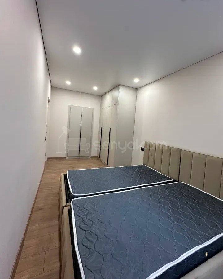 3 Սենյականոց Բնակարան Քարե Շենքում, 75քմ, 3/4 հարկ, Դիզայներական Վերանորոգված