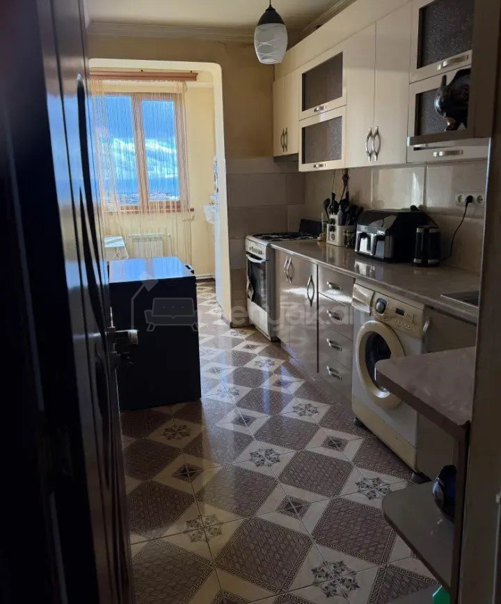 3 Սենյականոց Բնակարան, 82քմ, 9/9 հարկ, Կապիտալ Վերանորոգված