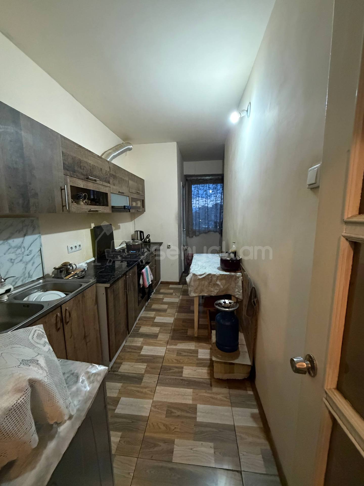 3 Սենյականոց Բնակարան, 82քմ, 6/9 հարկ, Կոսմետիկ Վերանորոգված