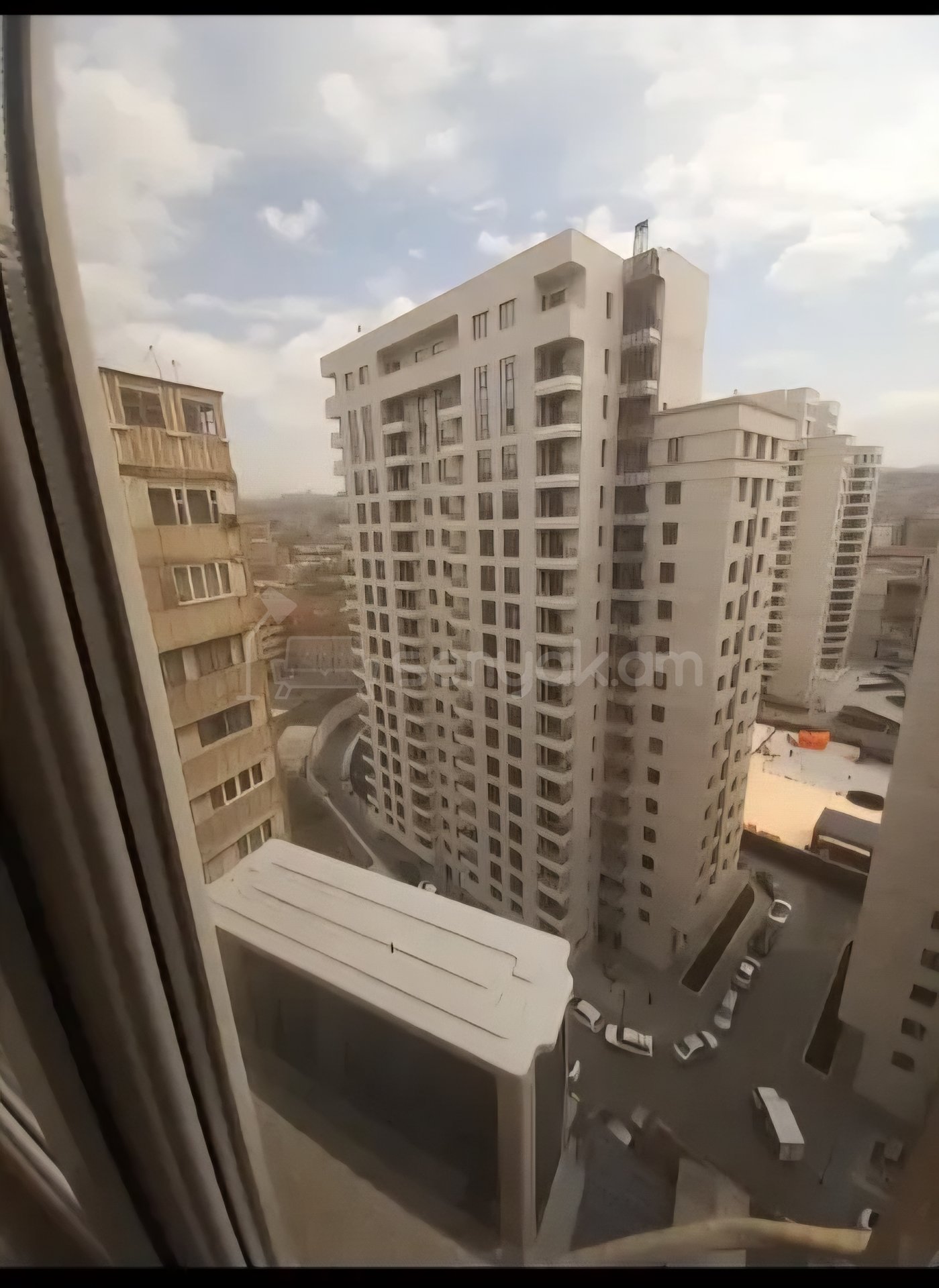 3 Սենյականոց Բնակարան Քարե Շենքում, 94քմ, 16/16 հարկ, Դիզայներական Վերանորոգված, Կահավորված