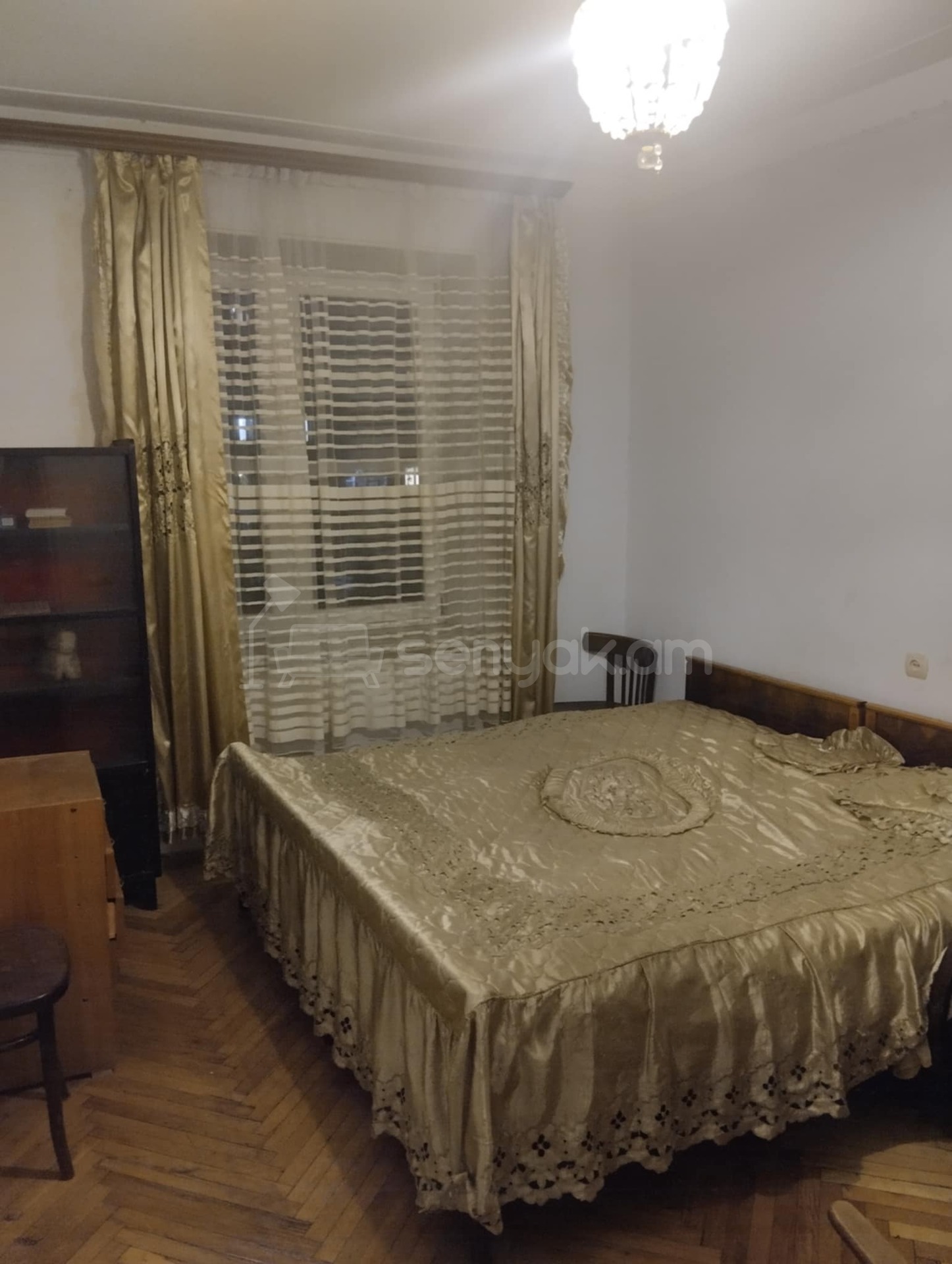 2 Սենյականոց Բնակարան Քարե Շենքում, 45քմ, 4/5 հարկ, Նորմալ Վիճակում, Կահավորված