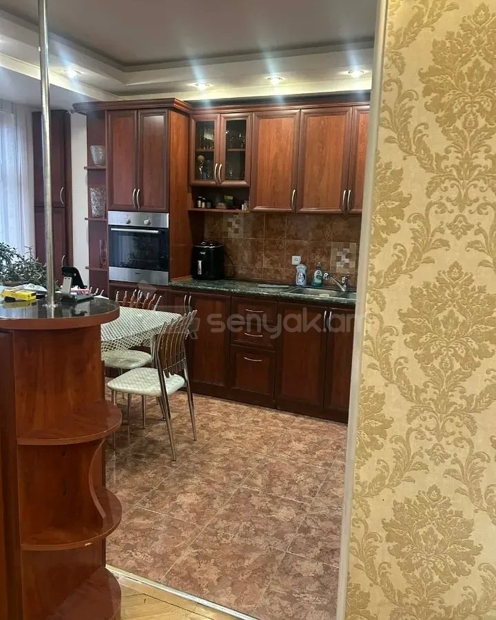 3 Սենյականոց Բնակարան, 90քմ, 4/14 հարկ, Կապիտալ Վերանորոգված