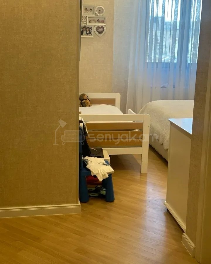 3 Սենյականոց Բնակարան Նորակառույցում, 111քմ, 13/18 հարկ, Դիզայներական Վերանորոգված