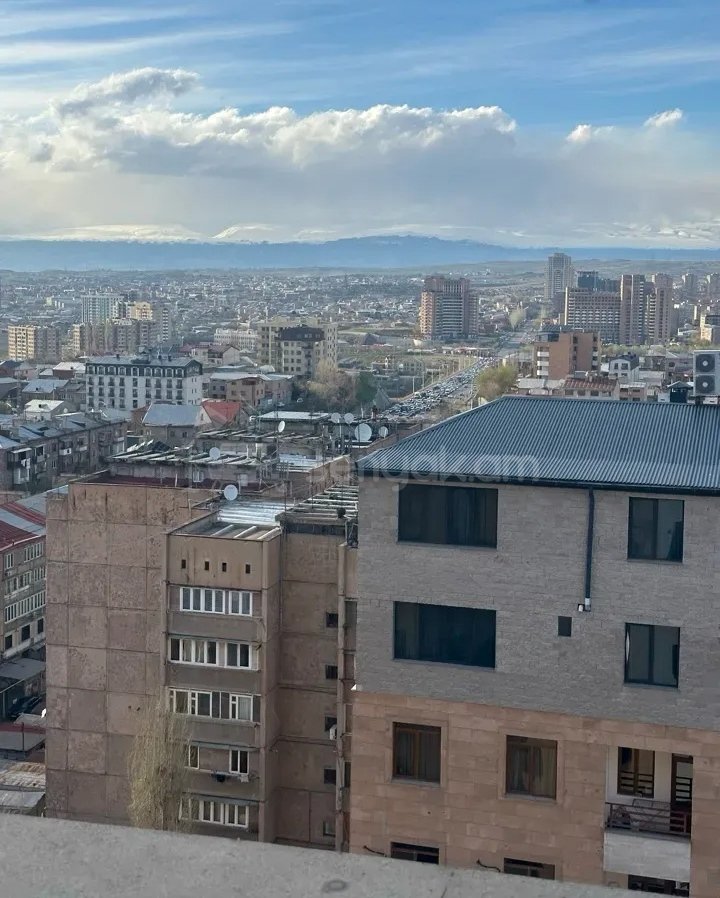 3 Սենյականոց Բնակարան Նորակառույցում, 111քմ, 13/18 հարկ, Դիզայներական Վերանորոգված