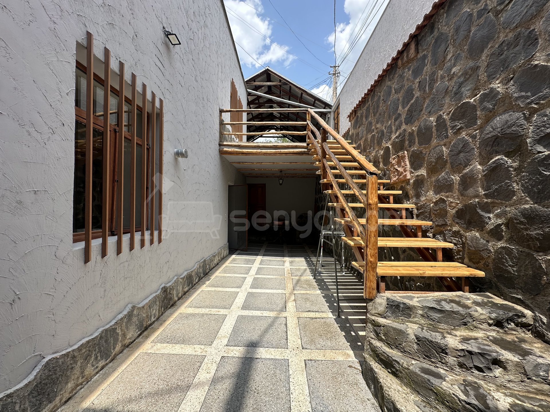 7 Սենյականոց Սեփական Տուն, 240քմ, Կապիտալ Վերանորոգված, Կահավորված