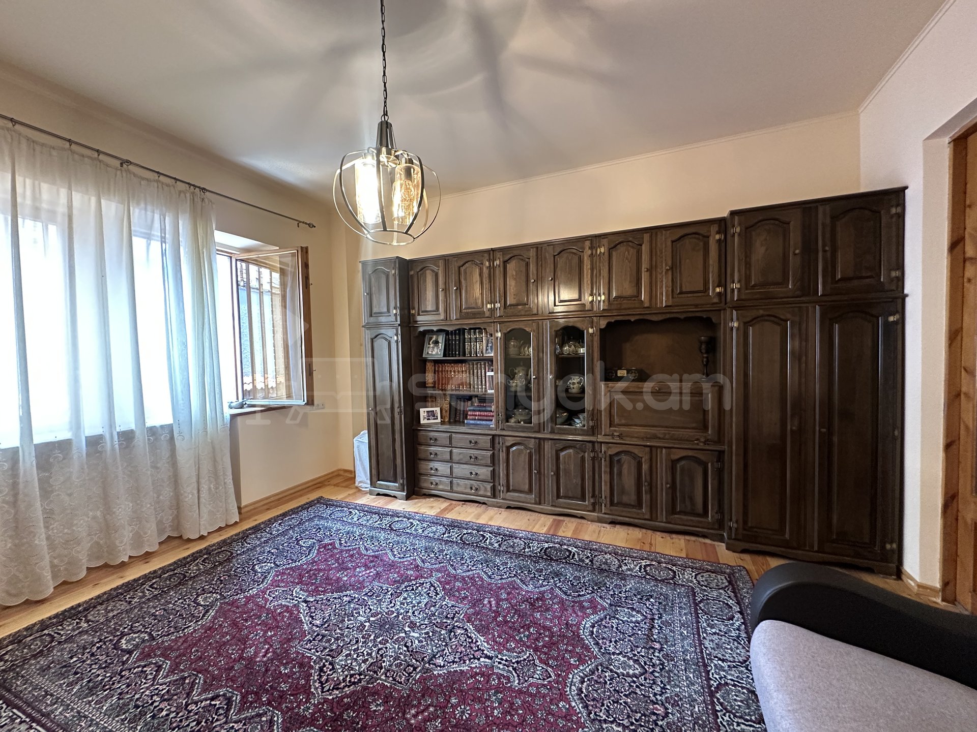 7 Սենյականոց Սեփական Տուն, 240քմ, Կապիտալ Վերանորոգված, Կահավորված