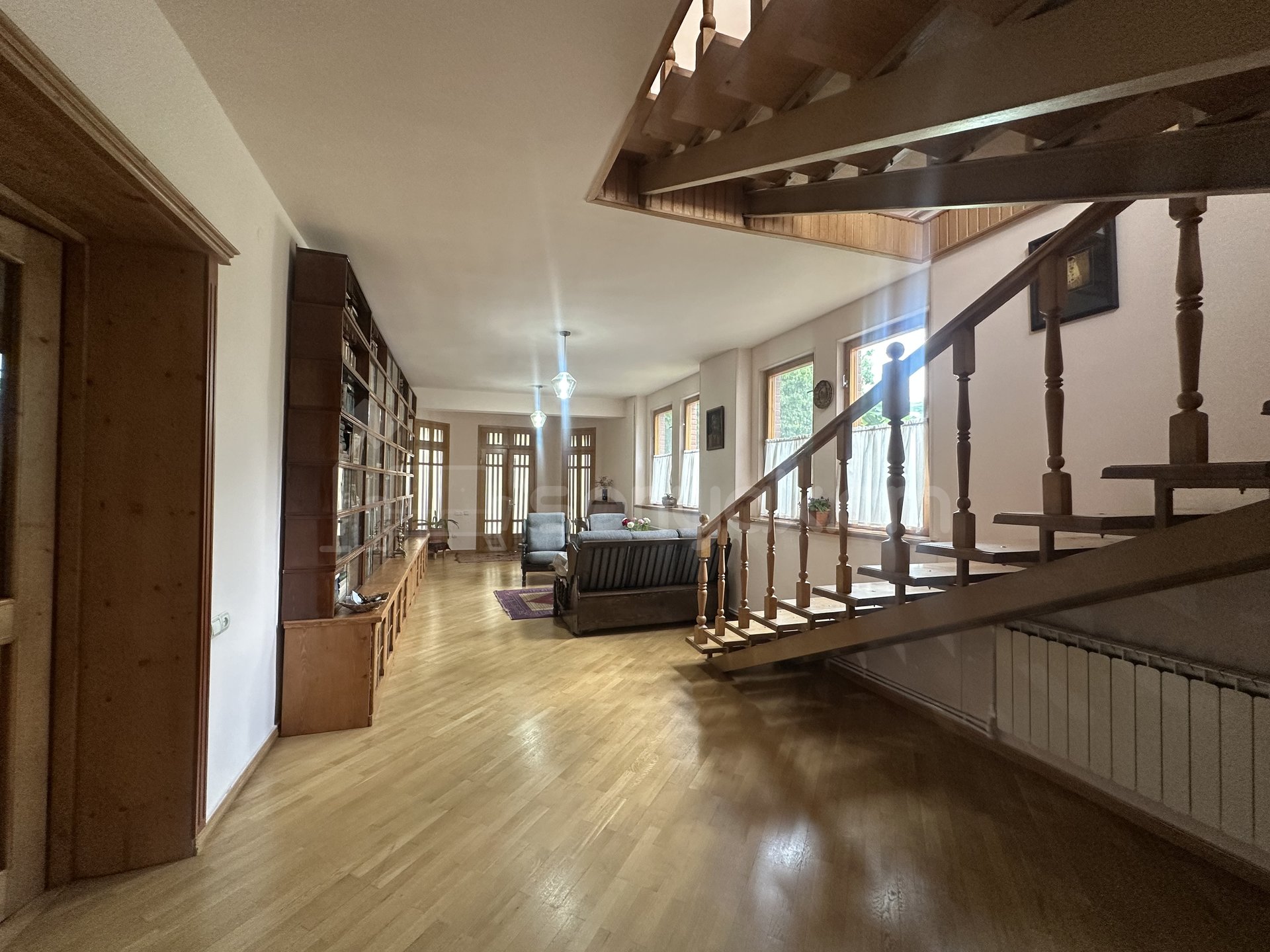 7 Սենյականոց Սեփական Տուն, 240քմ, Կապիտալ Վերանորոգված, Կահավորված