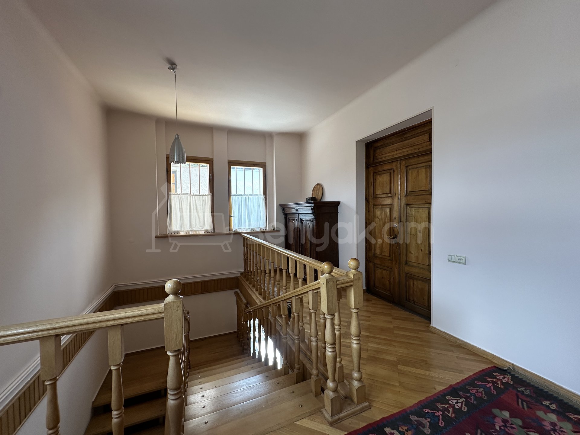 7 Սենյականոց Սեփական Տուն, 240քմ, Կապիտալ Վերանորոգված, Կահավորված