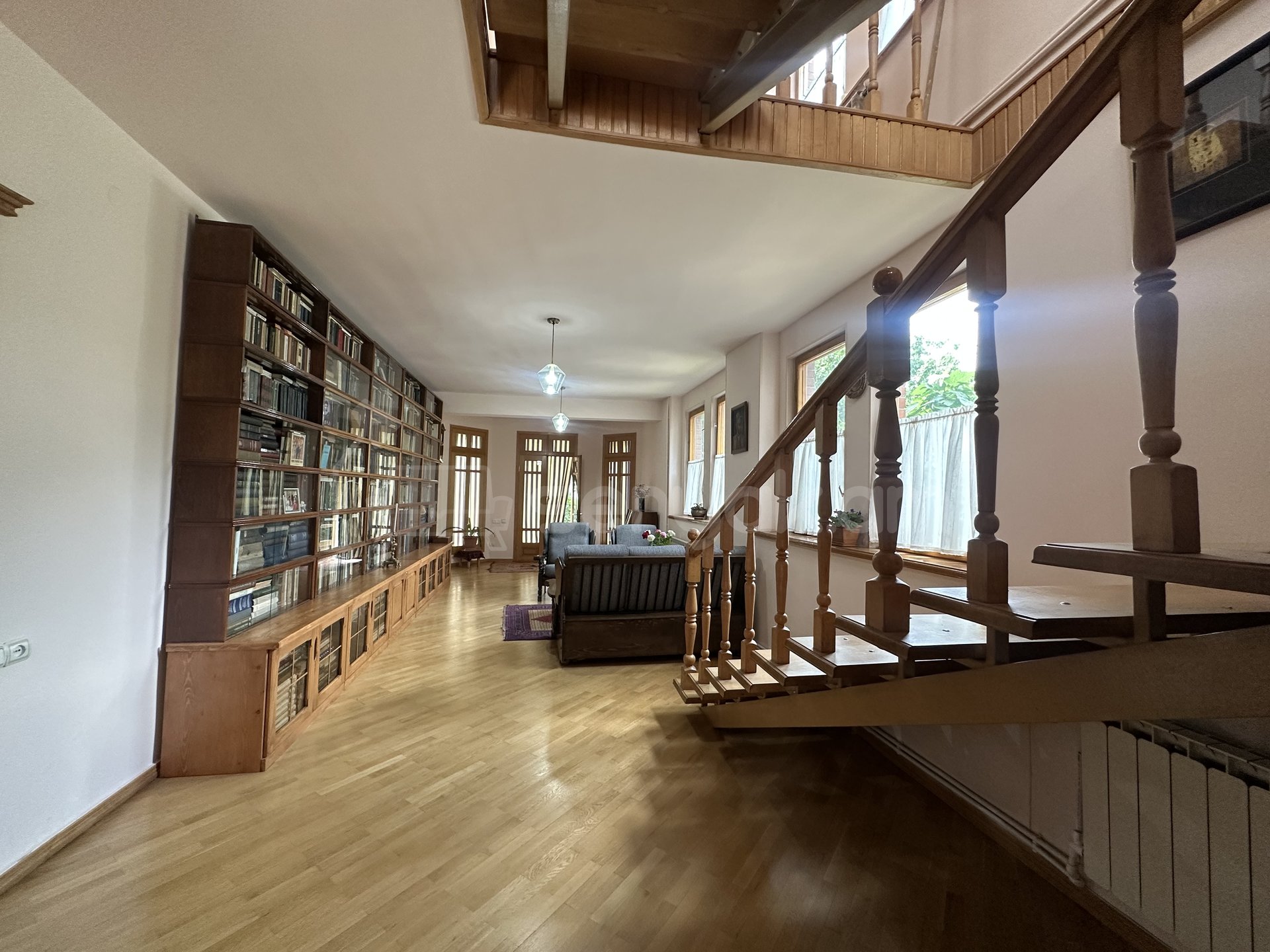 7 Սենյականոց Սեփական Տուն, 240քմ, Կապիտալ Վերանորոգված, Կահավորված