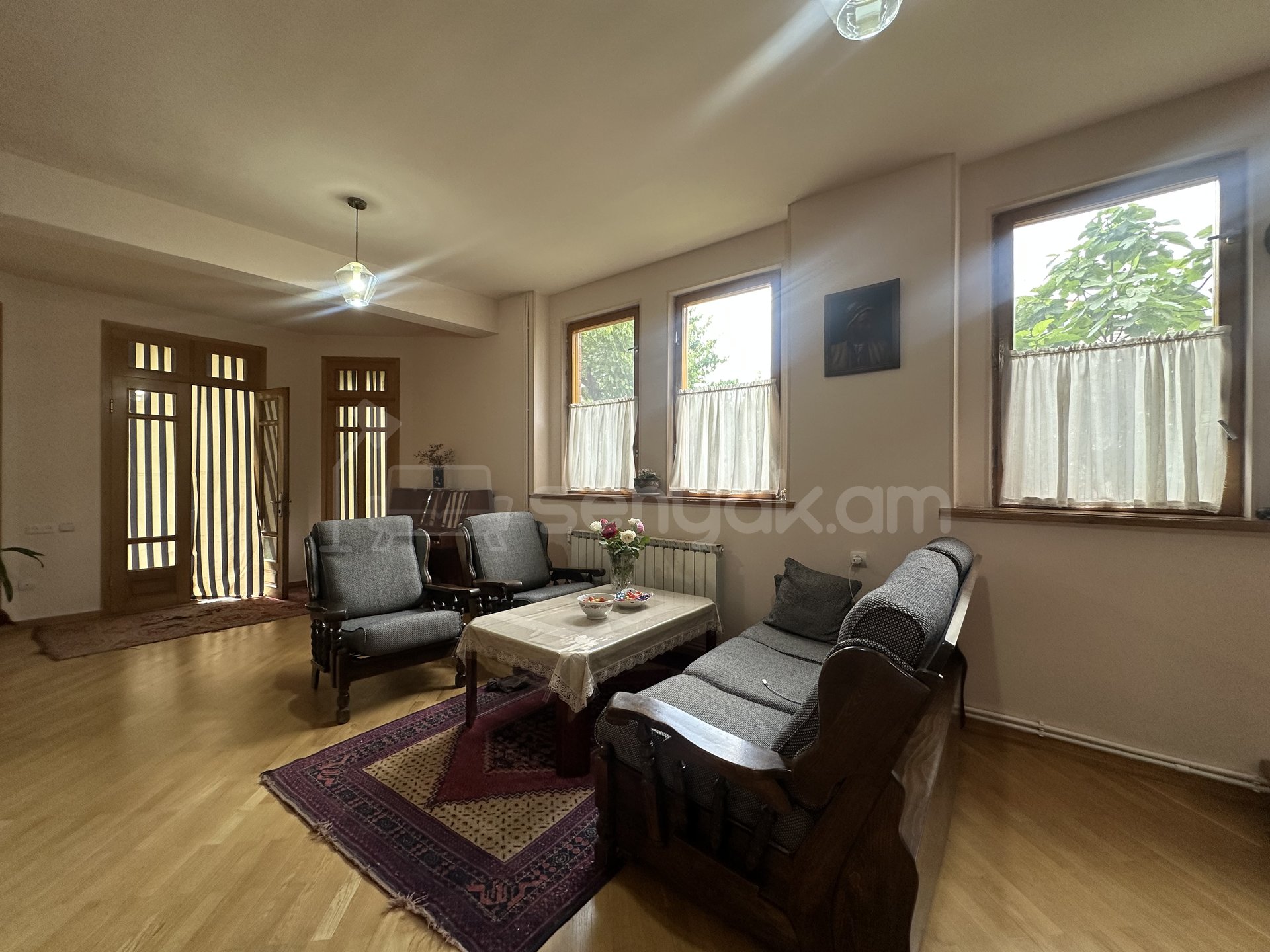 7 Սենյականոց Սեփական Տուն, 240քմ, Կապիտալ Վերանորոգված, Կահավորված