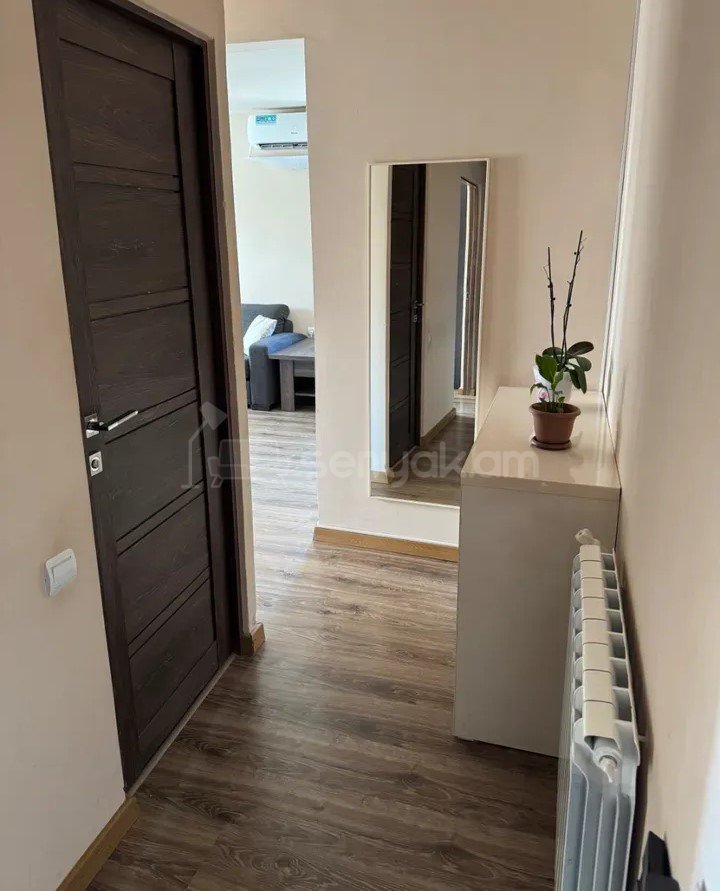 2 Սենյականոց Բնակարան, 50քմ, 3/5 հարկ, Կապիտալ Վերանորոգված