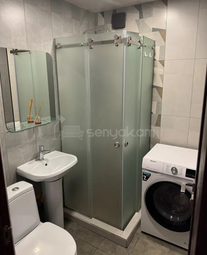 2 Սենյականոց Բնակարան, 50քմ, 3/5 հարկ, Կապիտալ Վերանորոգված