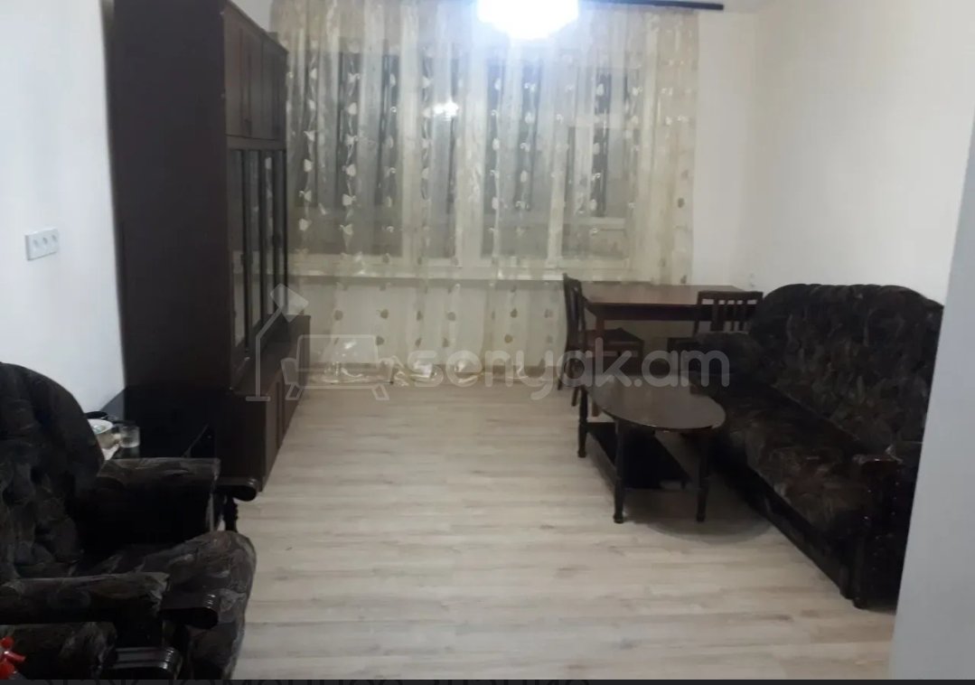 2 Սենյականոց Բնակարան Քարե Շենքում, 50քմ, 3/5 հարկ, Նորմալ Վիճակում, Կահավորված, Արևկող