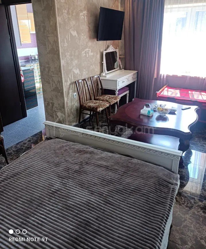 1 Սենյականոց Բնակարան Քարե Շենքում, 31քմ, 3/5 հարկ, Կապիտալ Վերանորոգված