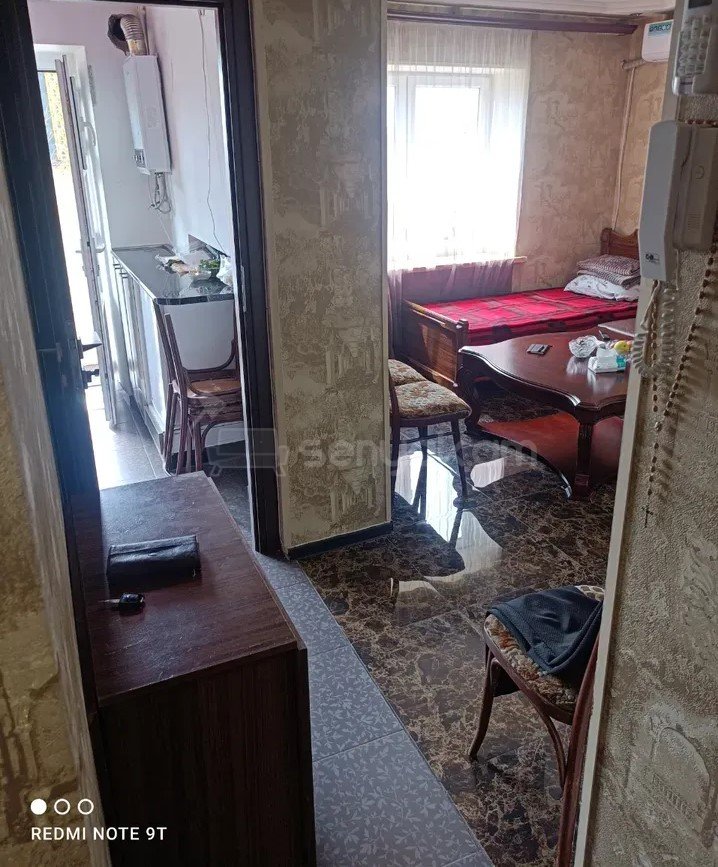 1 Սենյականոց Բնակարան Քարե Շենքում, 31քմ, 3/5 հարկ, Կապիտալ Վերանորոգված