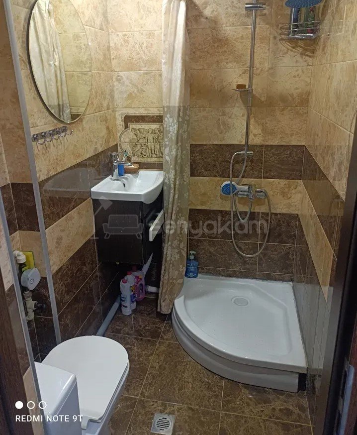 1 Սենյականոց Բնակարան Քարե Շենքում, 31քմ, 3/5 հարկ, Կապիտալ Վերանորոգված