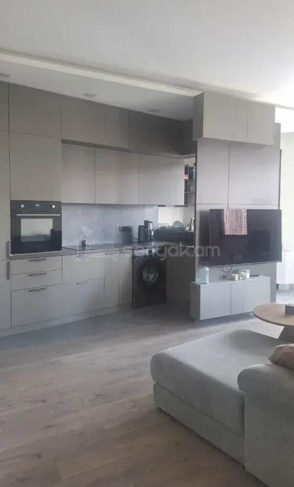 3 Սենյականոց Բնակարան Նորակառույց Քարե Շենքում, 71քմ, 12/14 հարկ, Դիզայներական Վերանորոգված, Կահավորված