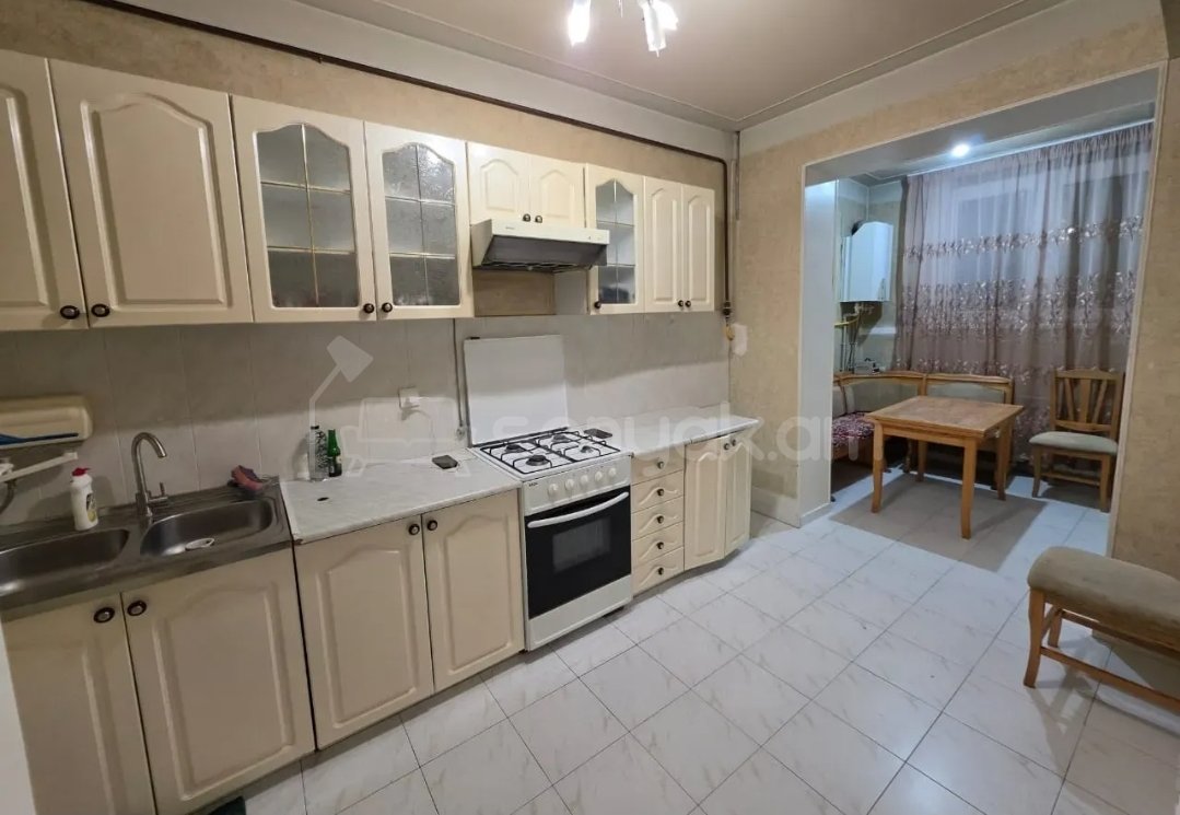 3 Սենյականոց Բնակարան, 76քմ, 8/12 հարկ, Նորմալ Վիճակում, Կահավորված, Արևկող