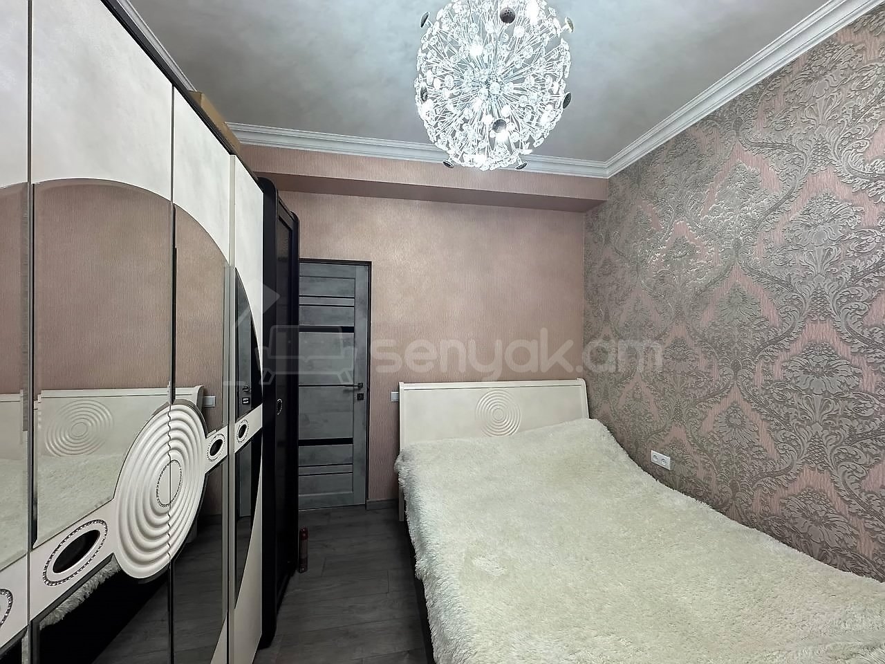 4 Սենյականոց Բնակարան Նորակառույց Քարե Շենքում, 93քմ, 4/5 հարկ, Կապիտալ Վերանորոգված