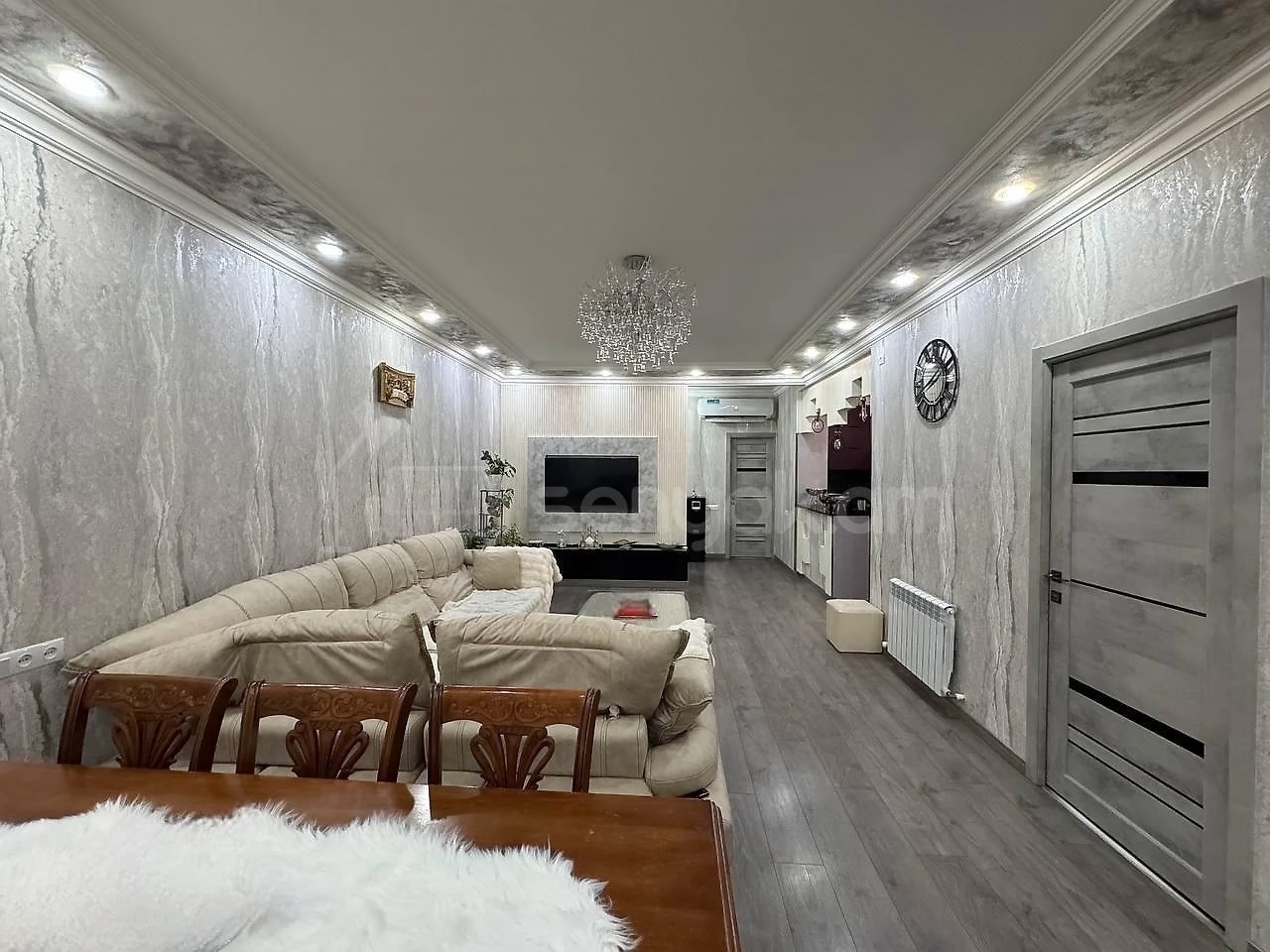 4 Սենյականոց Բնակարան Նորակառույց Քարե Շենքում, 93քմ, 4/5 հարկ, Կապիտալ Վերանորոգված