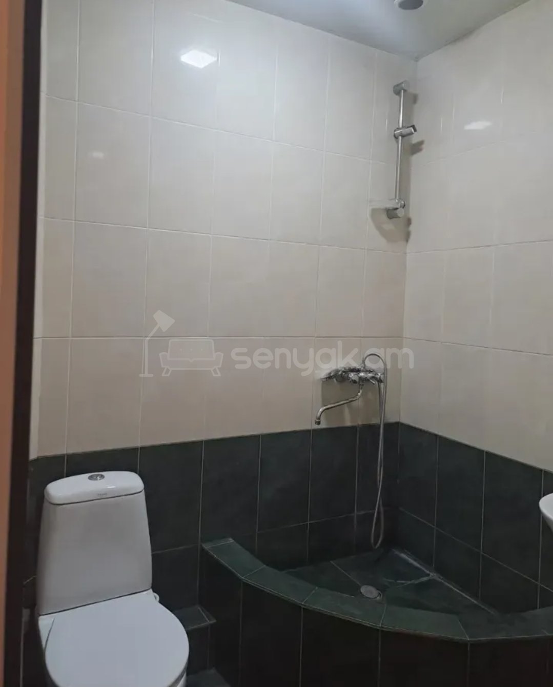 3 Սենյականոց Բնակարան Քարե Շենքում, 58քմ, 5/5 հարկ, Կապիտալ Վերանորոգված, Կահավորված, Արևկող