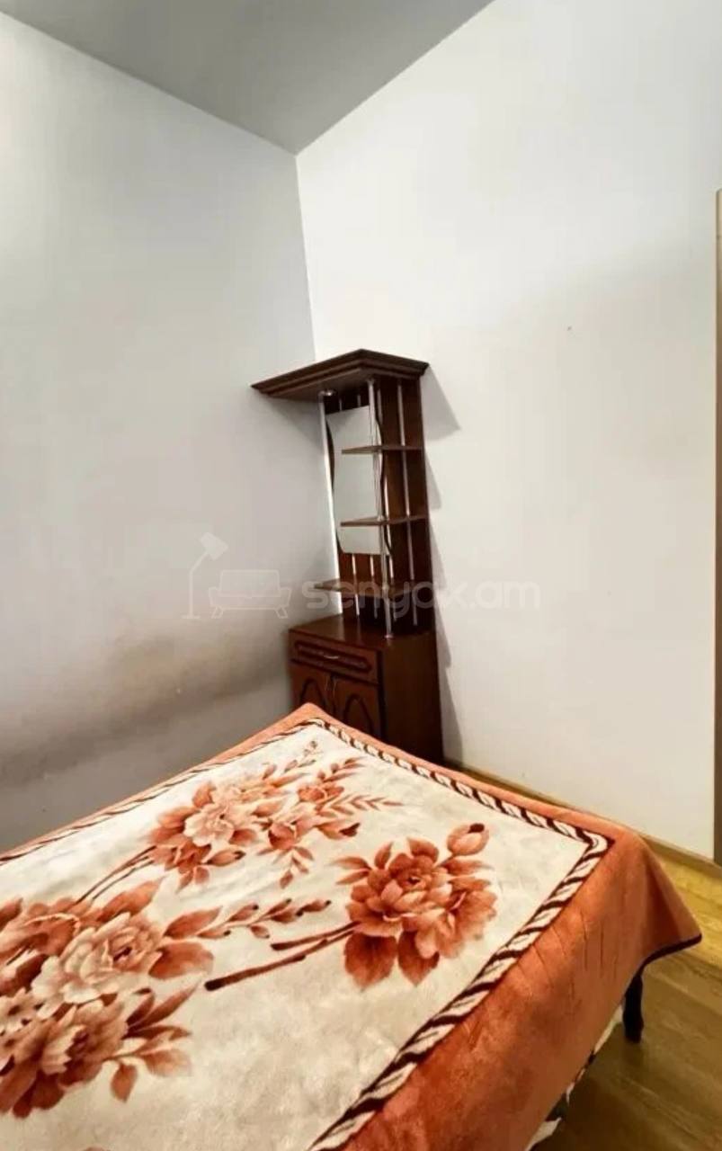 2 Սենյականոց Բնակարան, 40քմ, 6/9 հարկ, Կապիտալ Վերանորոգված, Կահավորված