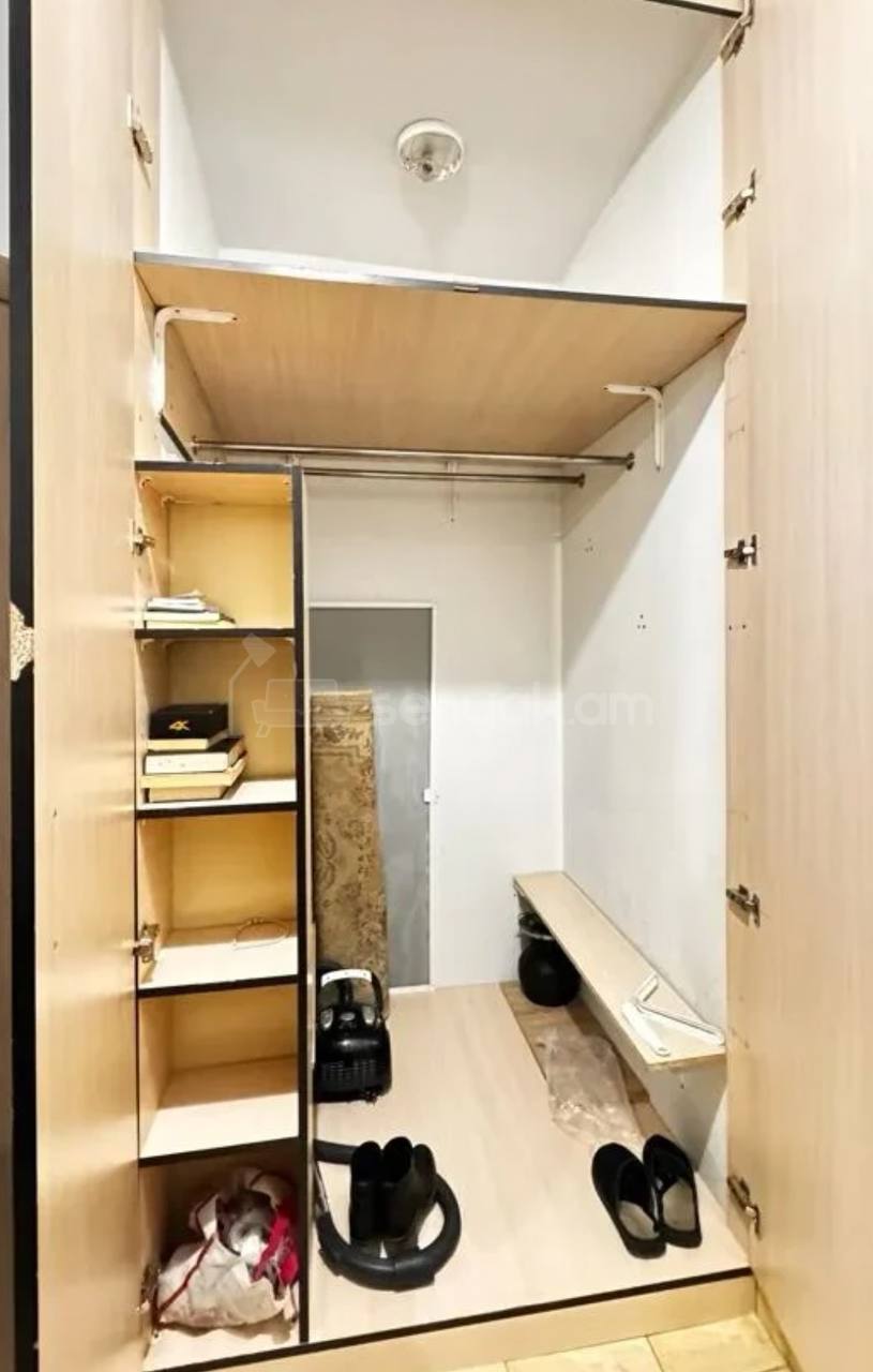 2 Սենյականոց Բնակարան, 40քմ, 6/9 հարկ, Կապիտալ Վերանորոգված, Կահավորված, Արևկող