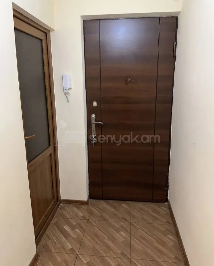 2 Սենյականոց Բնակարան Քարե Շենքում, 60քմ, 2/5 հարկ, Կապիտալ Վերանորոգված, Կահավորված