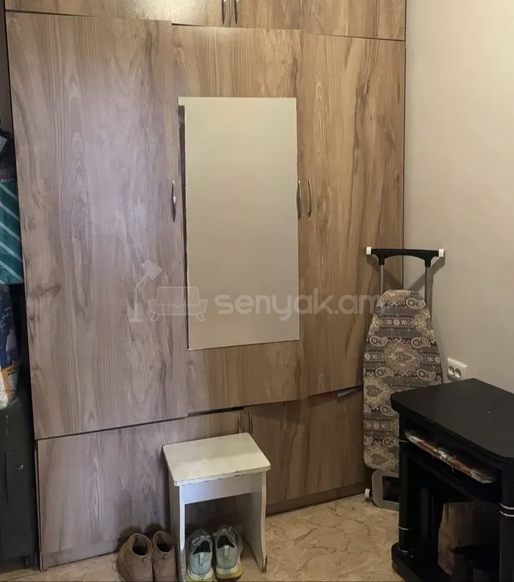 1 Սենյականոց Բնակարան Քարե Շենքում, 40քմ, 3/5 հարկ, Կապիտալ Վերանորոգված, Կահավորված