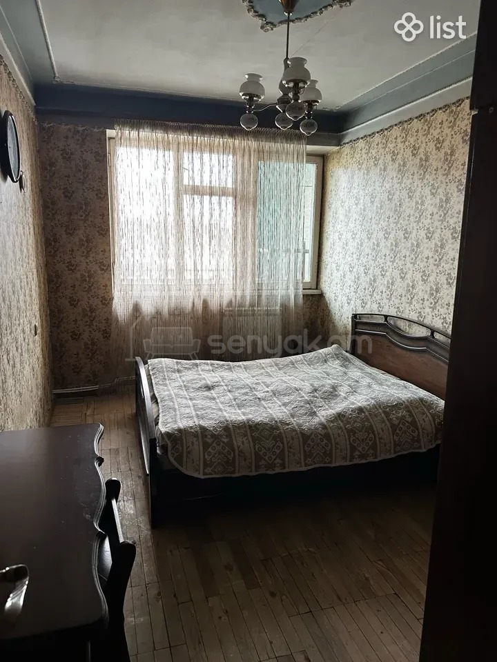 3 Սենյականոց Բնակարան Քարե Շենքում, 77քմ, 5/9 հարկ, Նորմալ Վիճակում, Կահավորված, Արևկող