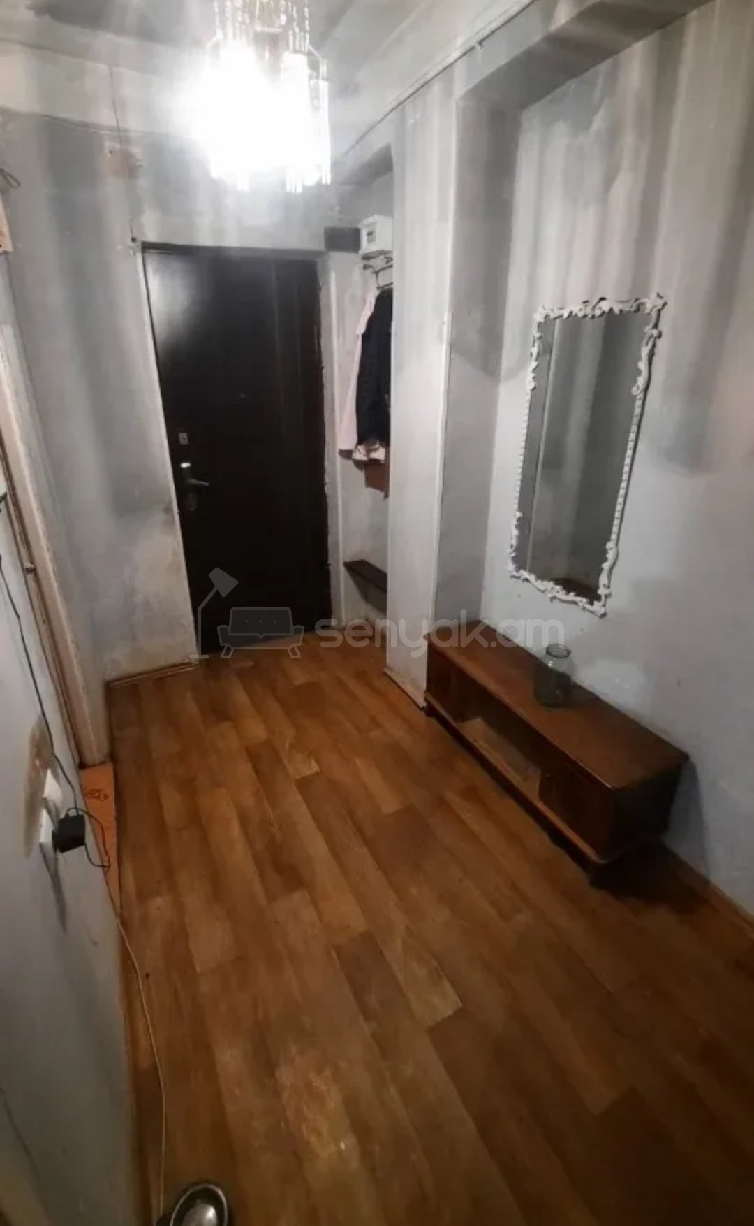 2 Սենյականոց Բնակարան, 44քմ, 9/9 հարկ, Պետական Վիճակում