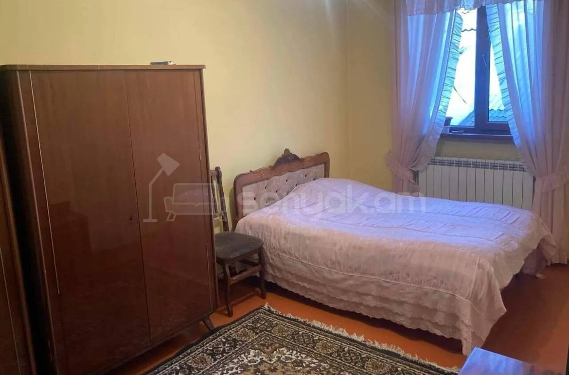 3 Սենյականոց Սեփական Տուն, 191քմ, Կոսմետիկ Վերանորոգված, Կահավորված, Ավտոտնակով