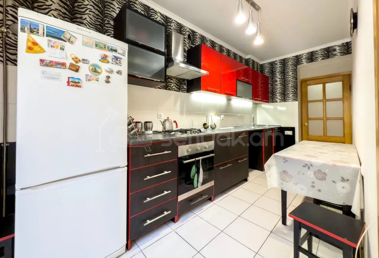 3 Սենյականոց Բնակարան, 78քմ, 2/9 հարկ, Կապիտալ Վերանորոգված