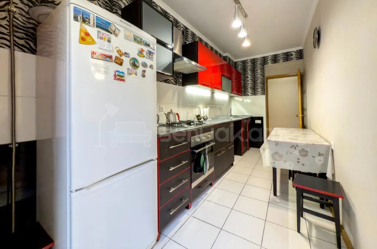 3 Սենյականոց Բնակարան, 78քմ, 2/9 հարկ, Կապիտալ Վերանորոգված