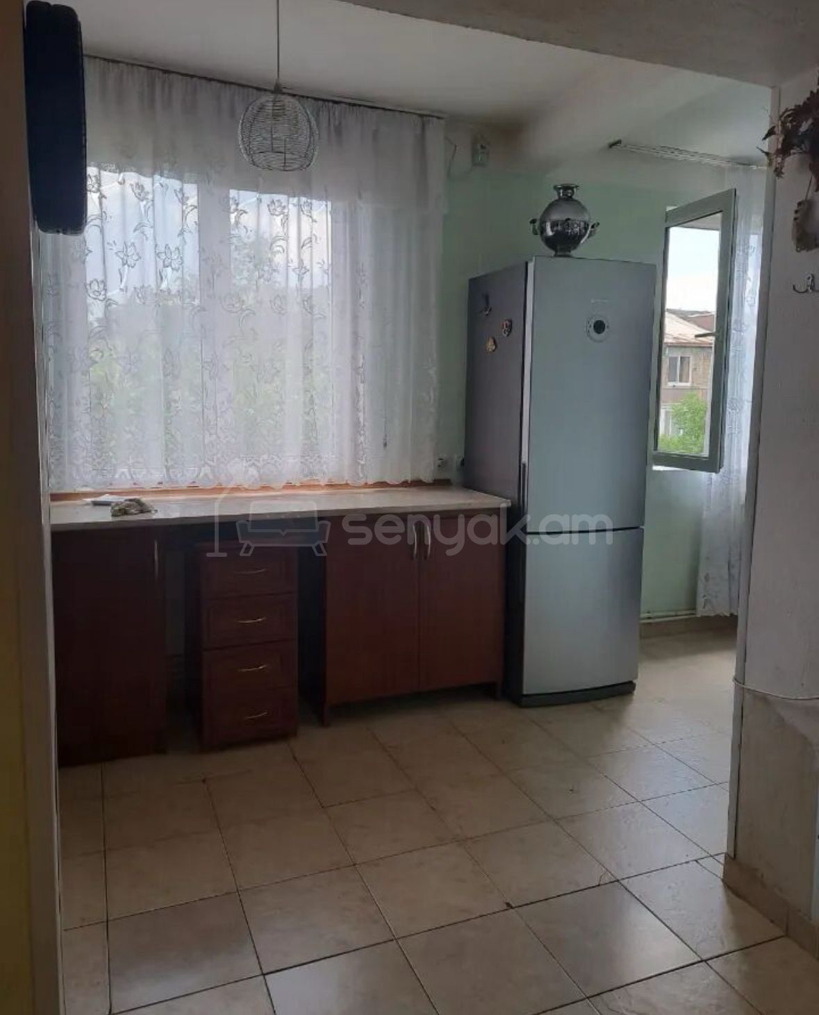 3 Սենյականոց Բնակարան Քարե Շենքում, 82քմ, 4/4 հարկ, Կոսմետիկ Վերանորոգված