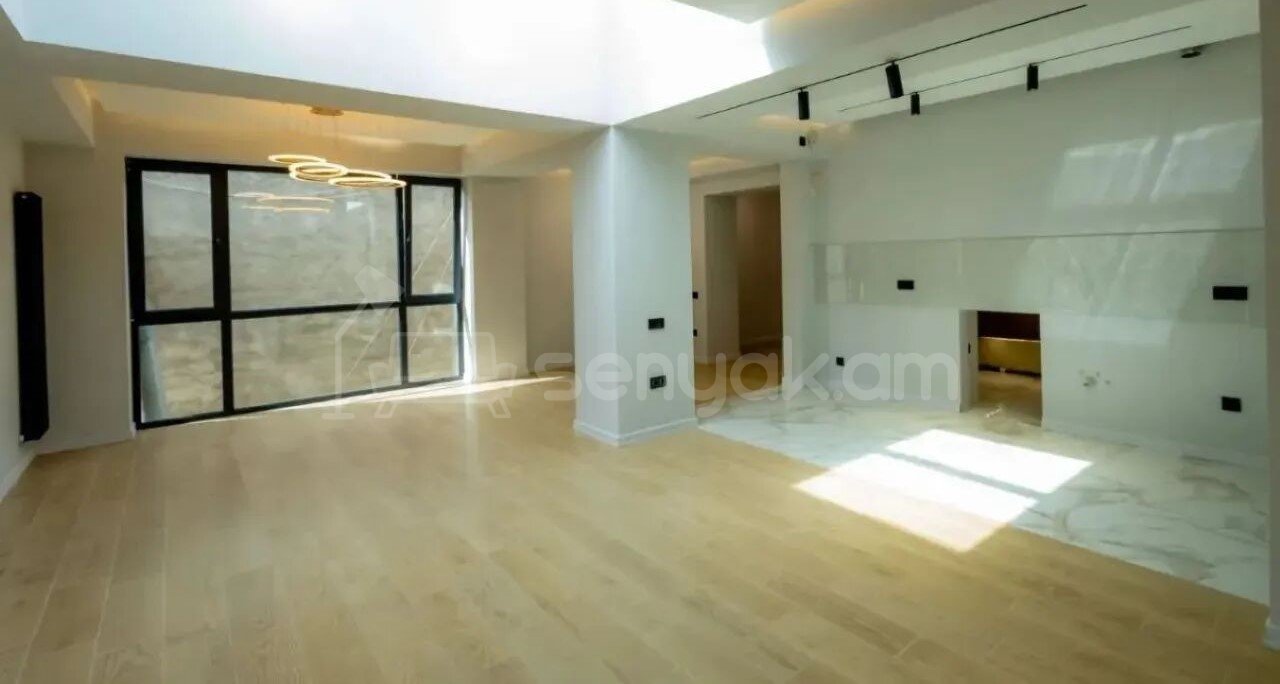 3 Սենյականոց Բնակարան Քարե Շենքում, 76քմ, 4/5 հարկ, Կապիտալ Վերանորոգված