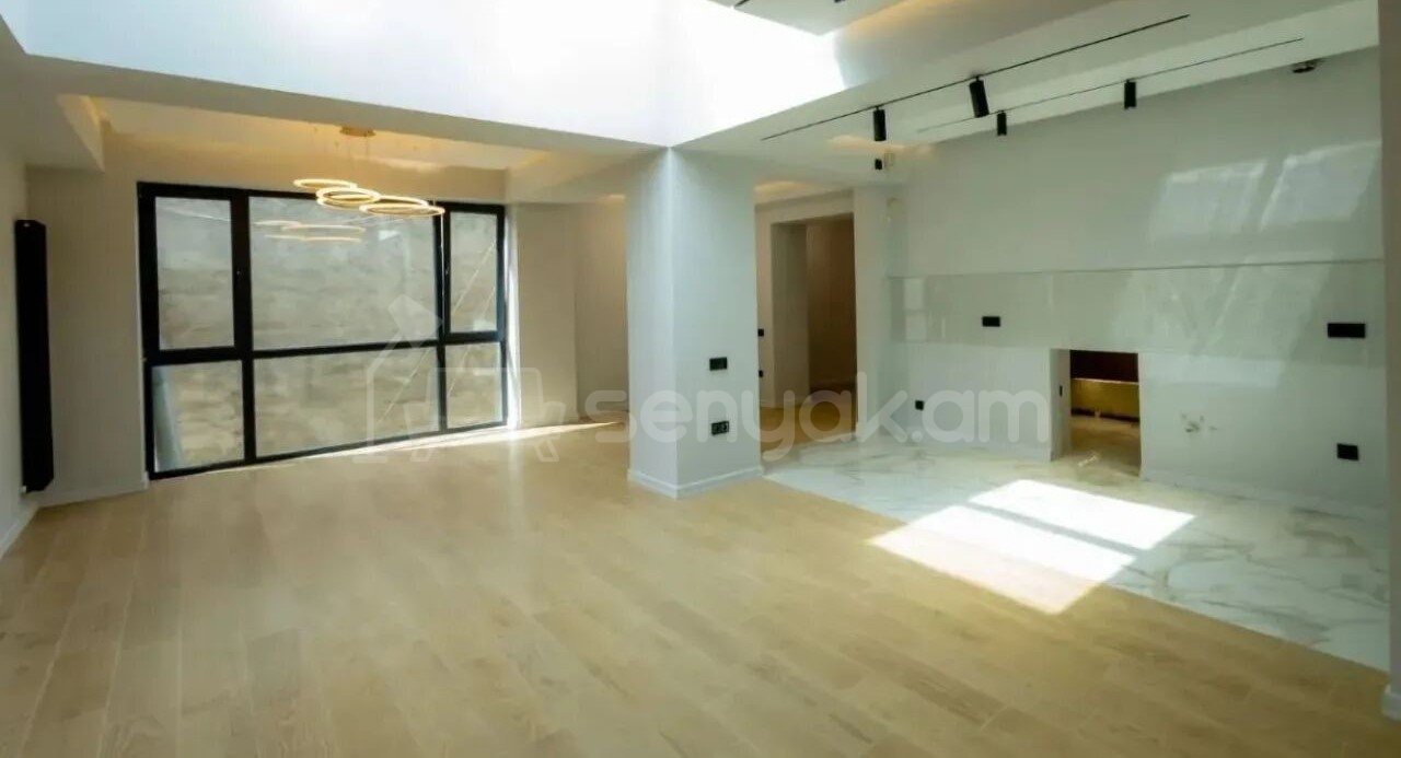 3 Սենյականոց Բնակարան Քարե Շենքում, 76քմ, 4/5 հարկ, Կապիտալ Վերանորոգված