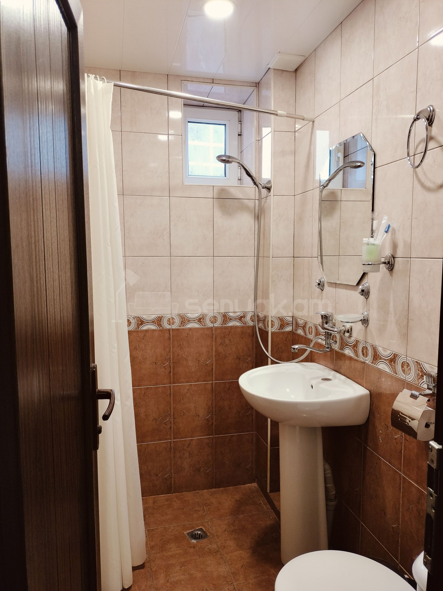 2 Սենյականոց Բնակարան Նորակառույցում, 30քմ, 2/3 հարկ, Դիզայներական Վերանորոգված