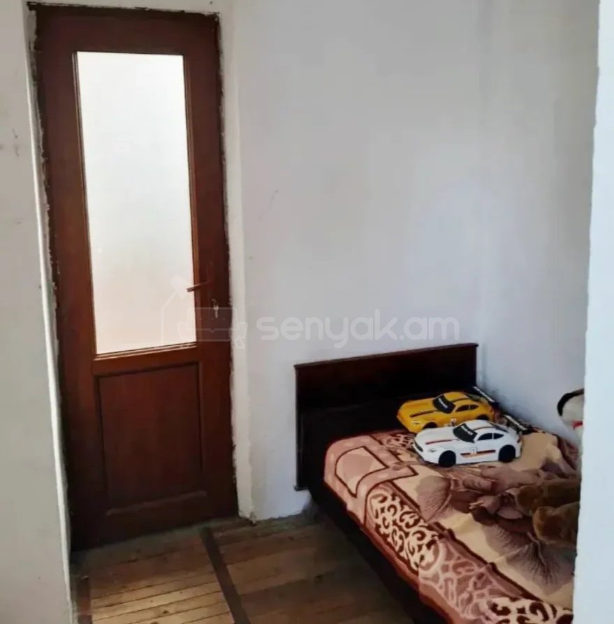 3 Սենյականոց Բնակարան, 70քմ, 2/9 հարկ, Նորմալ Վիճակում, Կահավորված