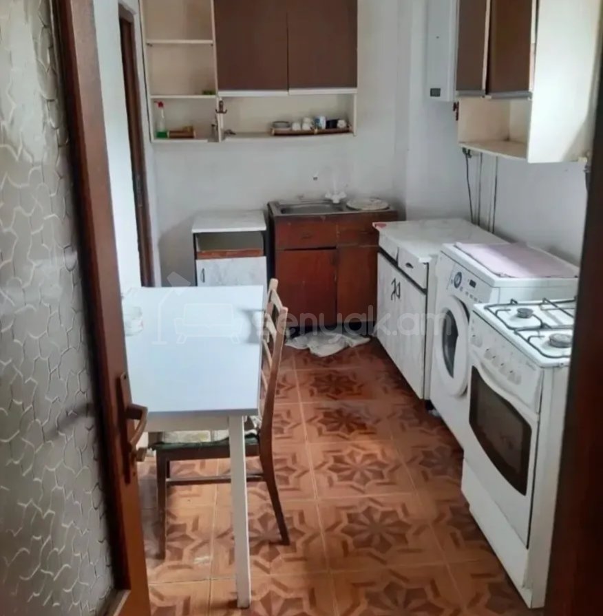 3 Սենյականոց Բնակարան, 70քմ, 2/9 հարկ, Նորմալ Վիճակում, Կահավորված