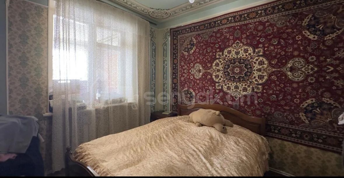 3 Սենյականոց Բնակարան Քարե Շենքում, 100քմ, 2/5 հարկ, Կոսմետիկ Վերանորոգված