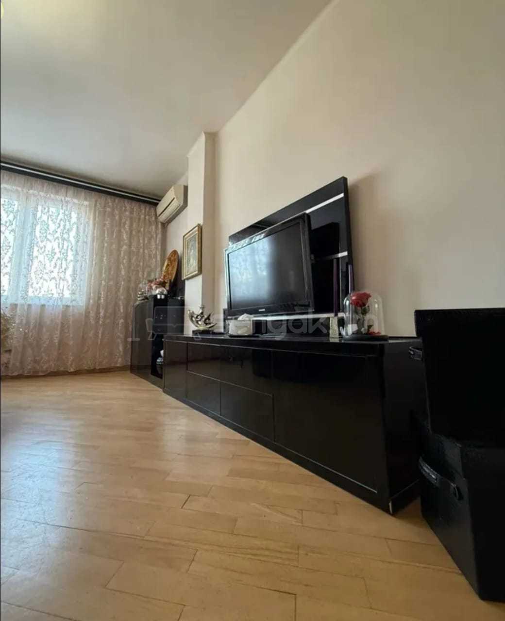 3 Սենյականոց Բնակարան, 275քմ, 4/12 հարկ, Կապիտալ Վերանորոգված