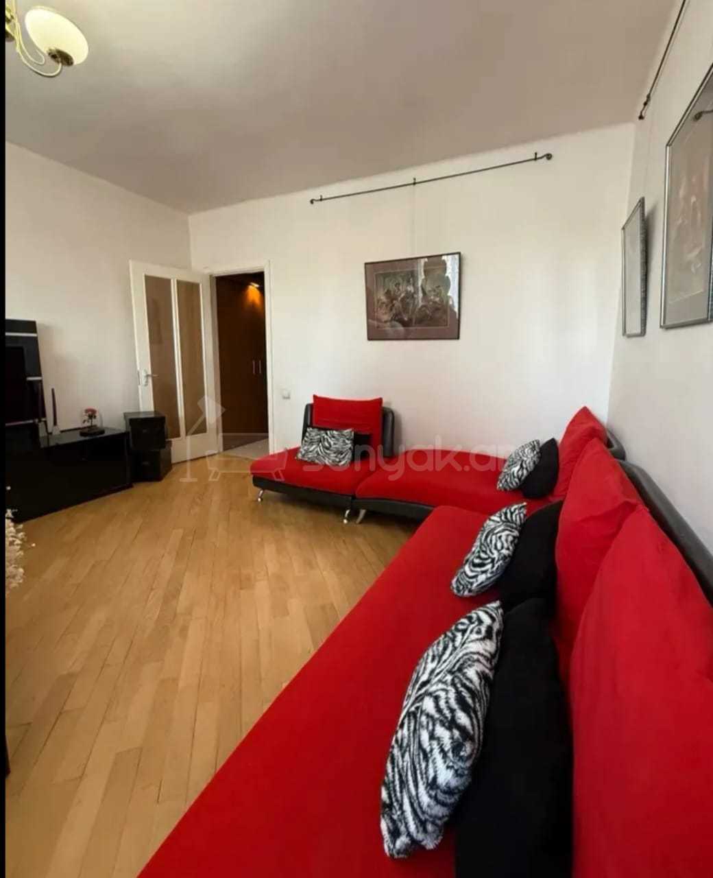 3 Սենյականոց Բնակարան, 275քմ, 4/12 հարկ, Կապիտալ Վերանորոգված