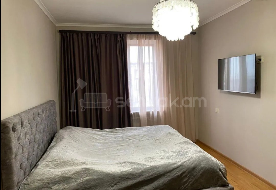 3 Սենյականոց Բնակարան Քարե Շենքում, 72քմ, 4/4 հարկ, Կապիտալ Վերանորոգված